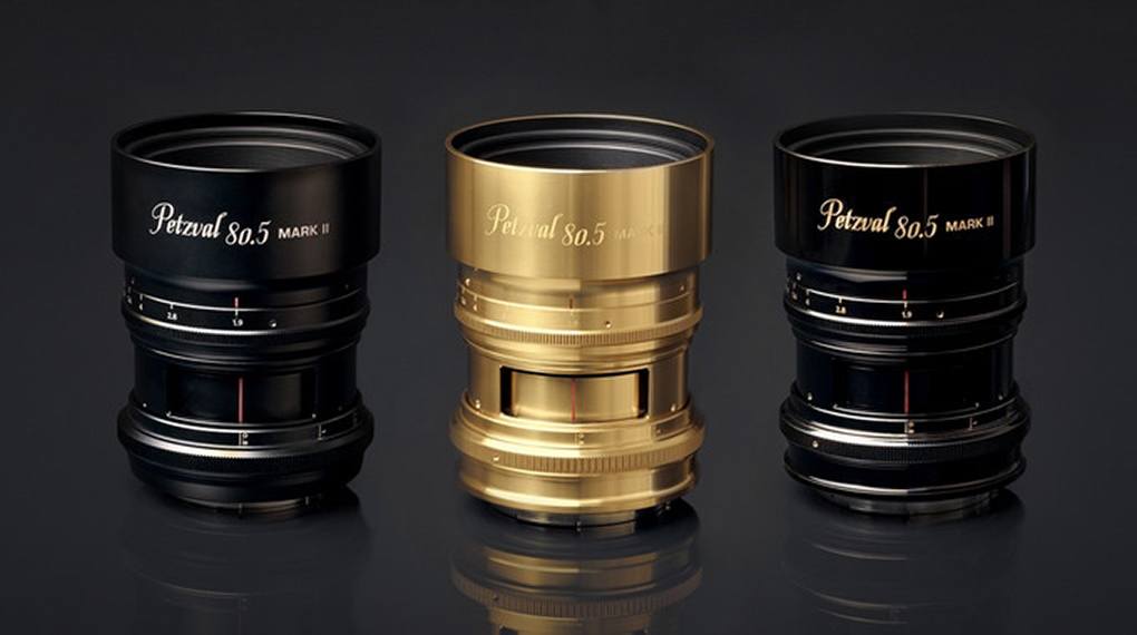 Product image of three Lomography Petzval lenses