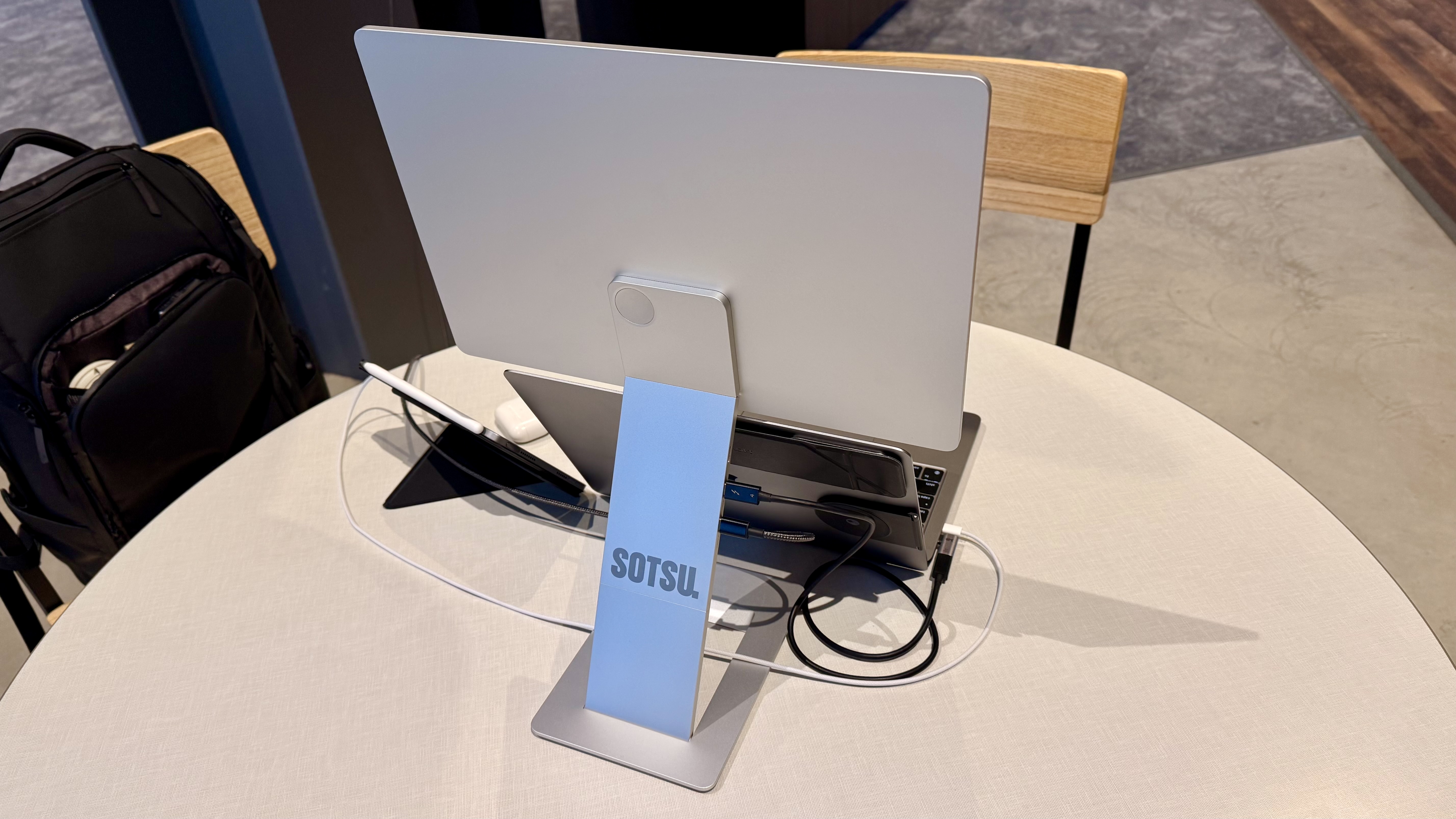 Sotsu FlipAction Elite 16 Portable Monitor