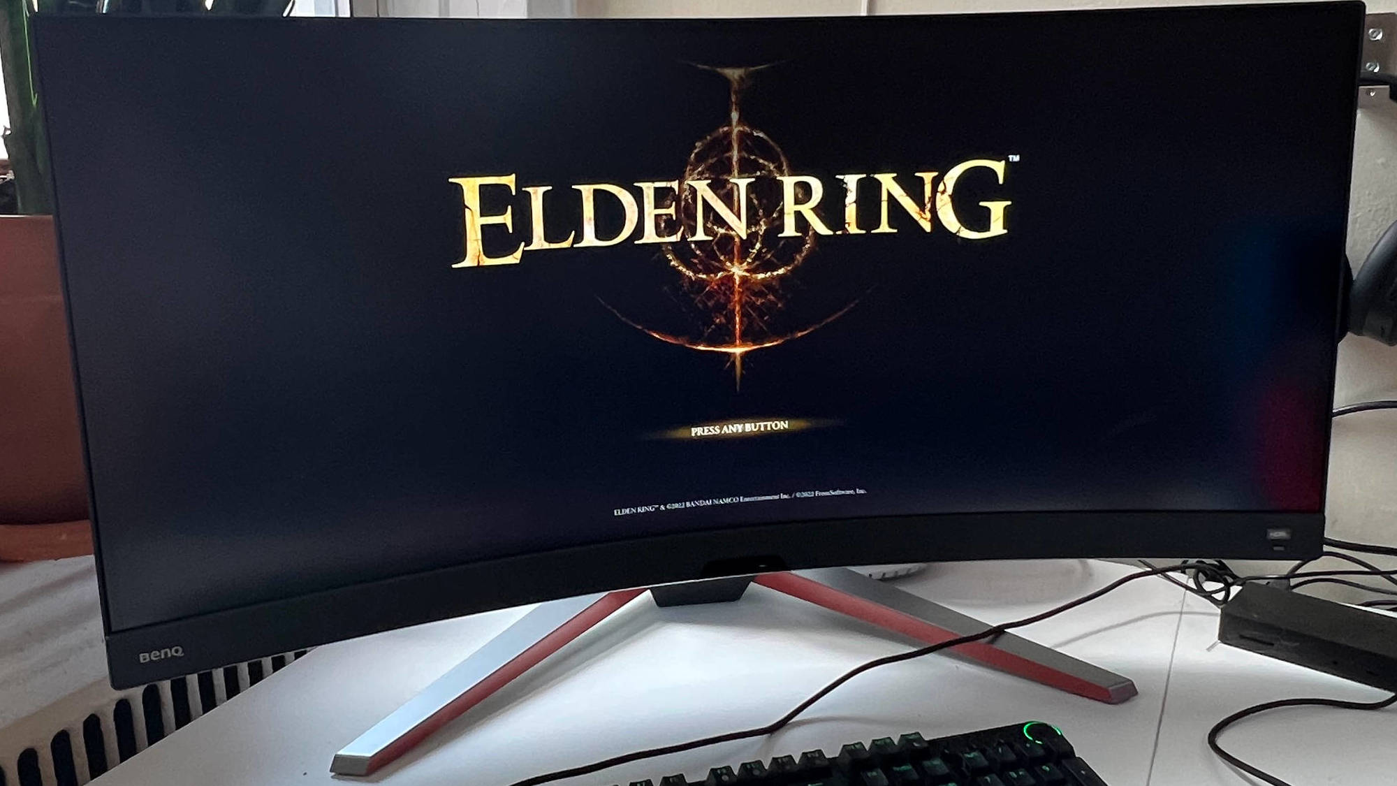 A BenQ EX3410R playing elden ring