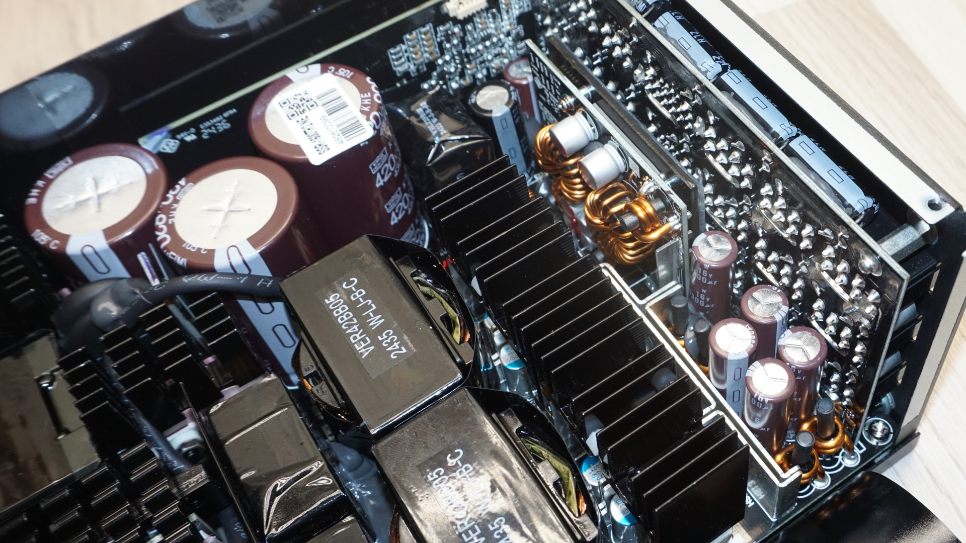 Seasonic Prime TX-1600 Noctua Edition