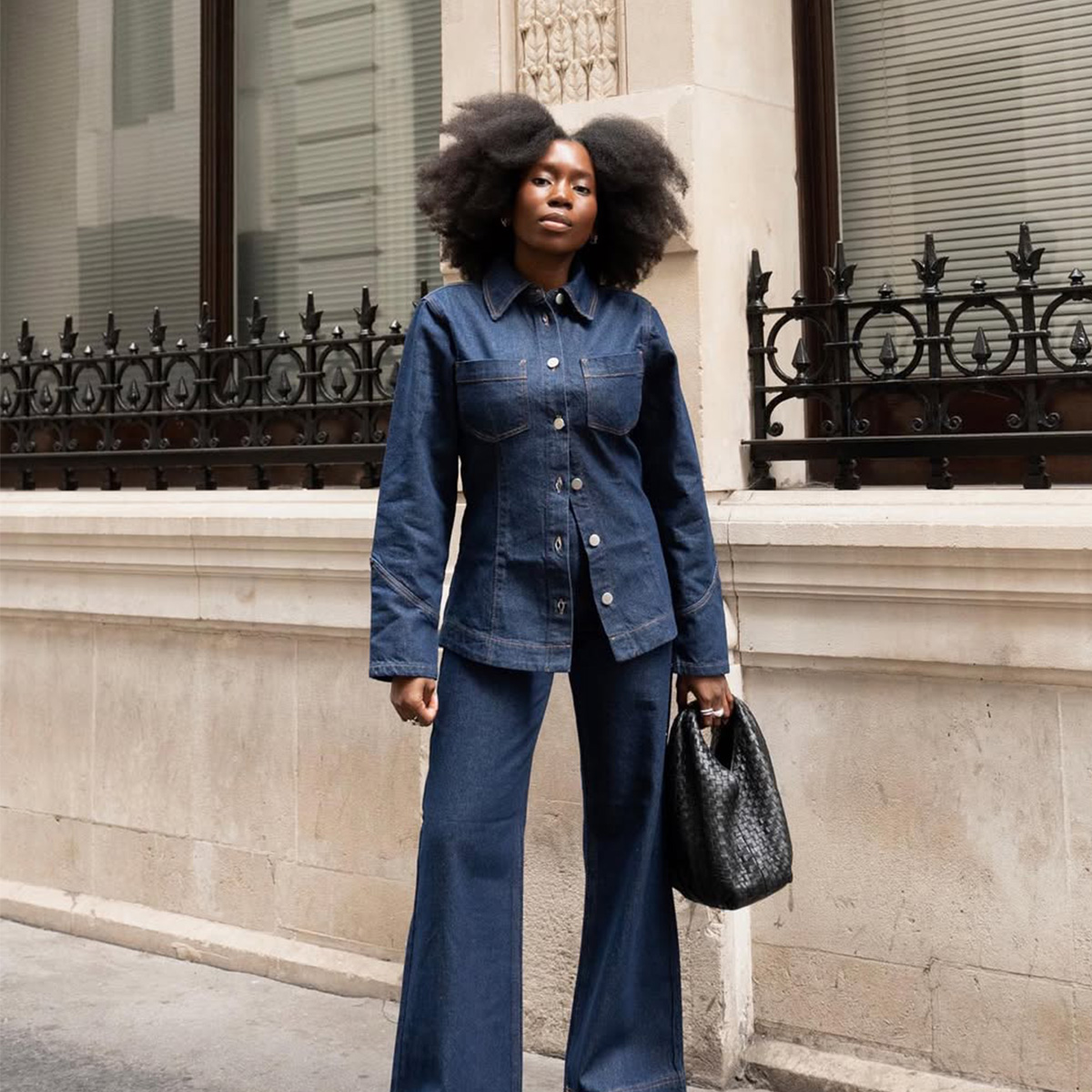 fashion influencer @daniellejinadu wearing a fitted-waist denim jacket