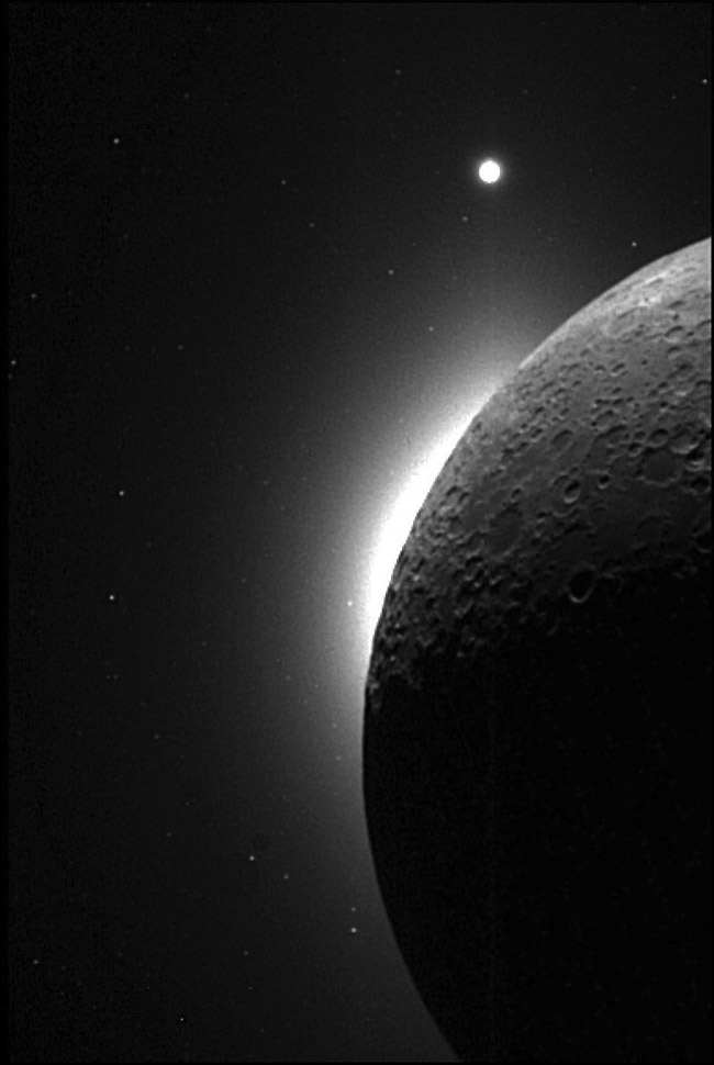 Mysterious Moon Light Made by Glowing Dust Fountains