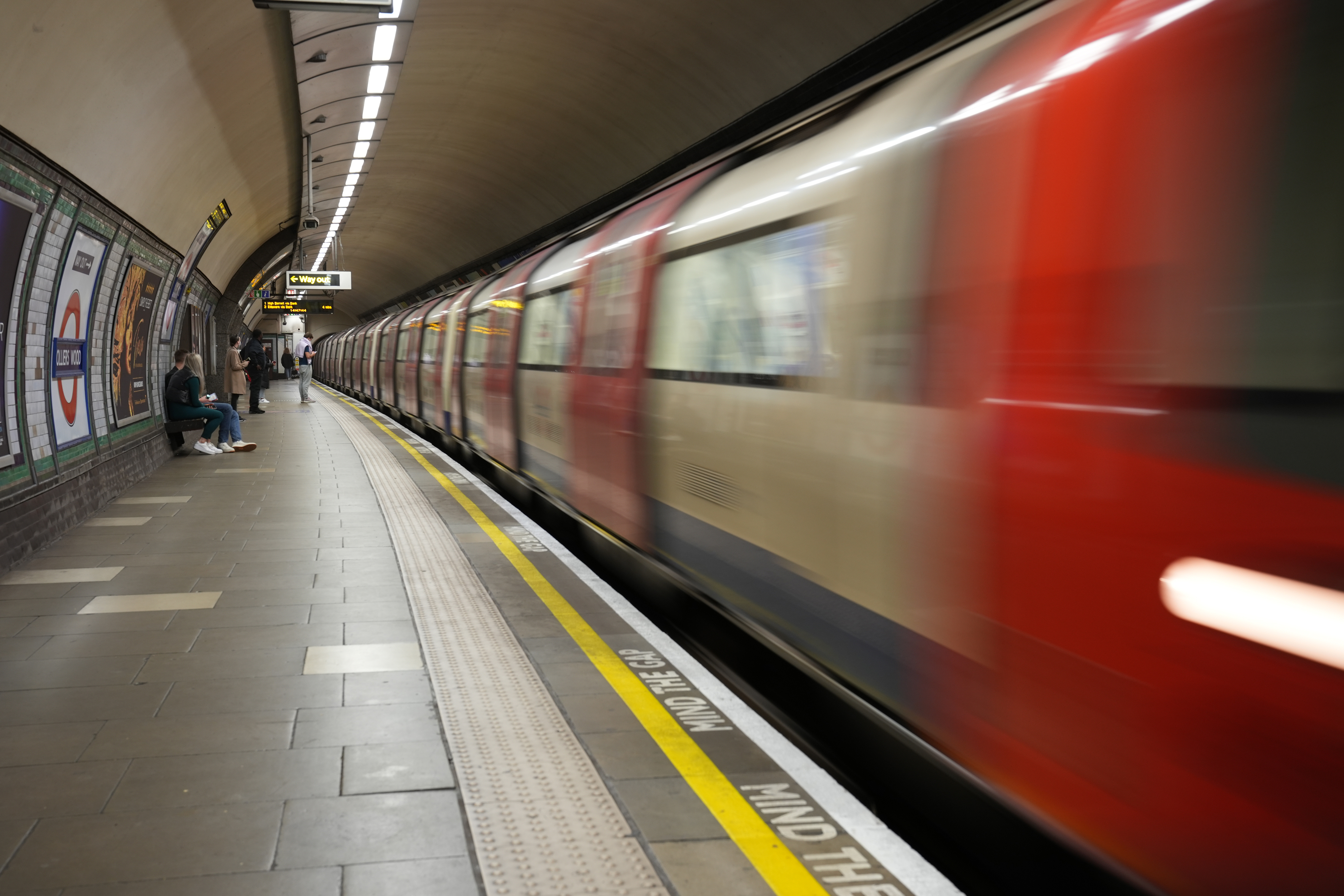Sample photo taken in London on the Sony A7 IV camera