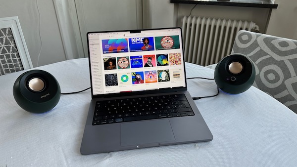 Creative Pebble Pro