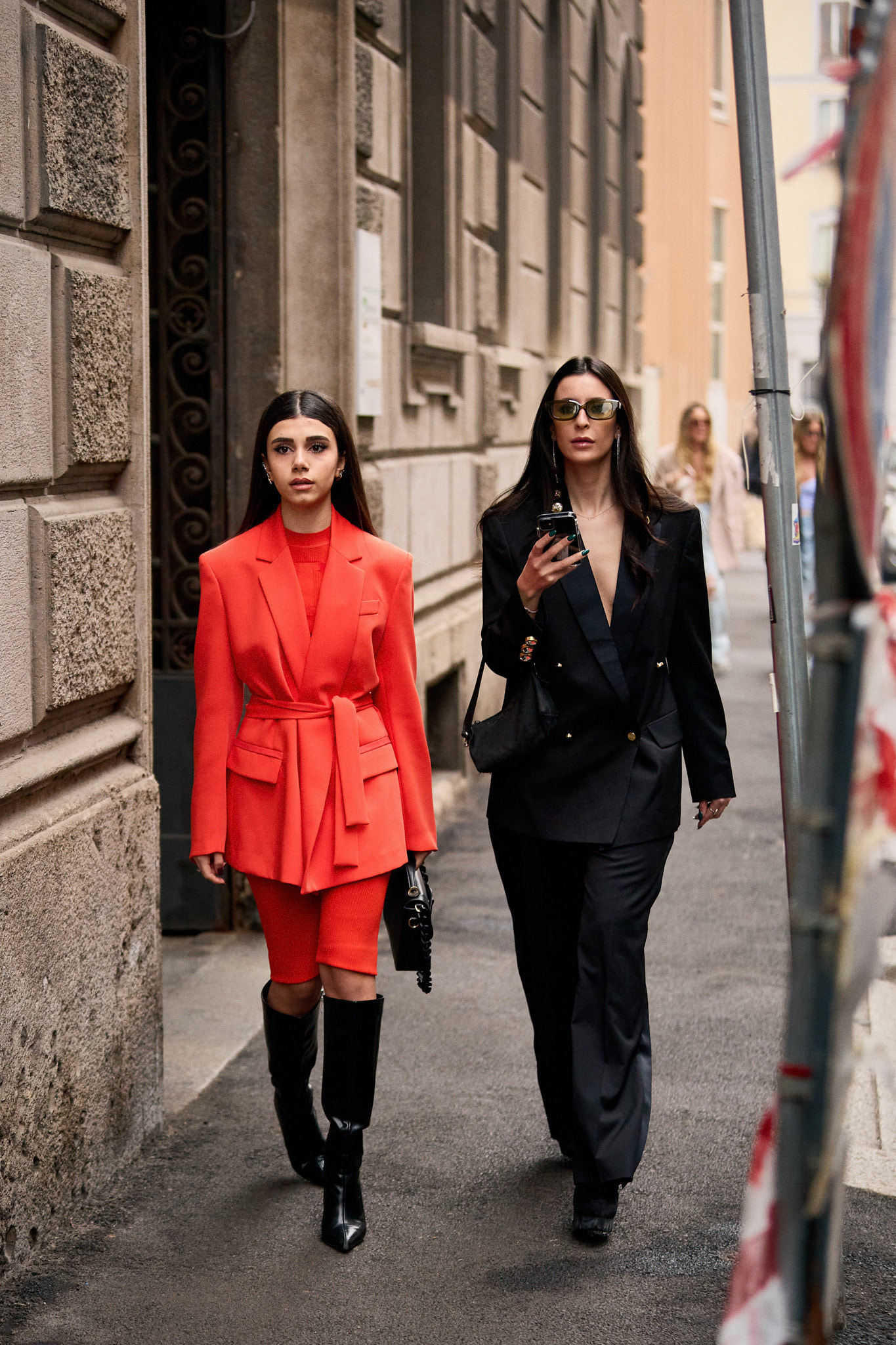 milan-fashion-week-street-style-february-2023-305786-1677510199755-main